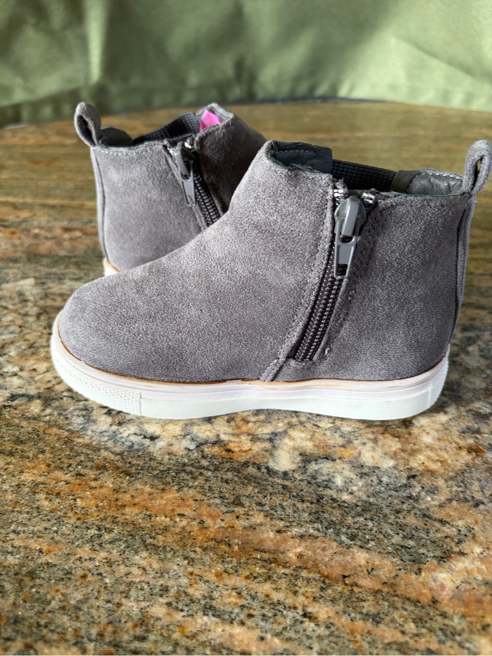 First steps Kids Chelsea Sneaker Boot - Gray
Size 8 - Picture 16 of 16